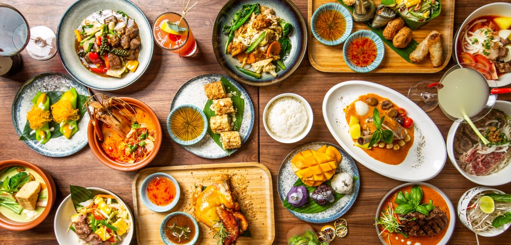 You are currently viewing Thai Delights: Top 10 Thai Food Dishes You Must Try