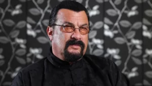 Read more about the article The Epic Battle of Steven Seagal and Chuck Norris